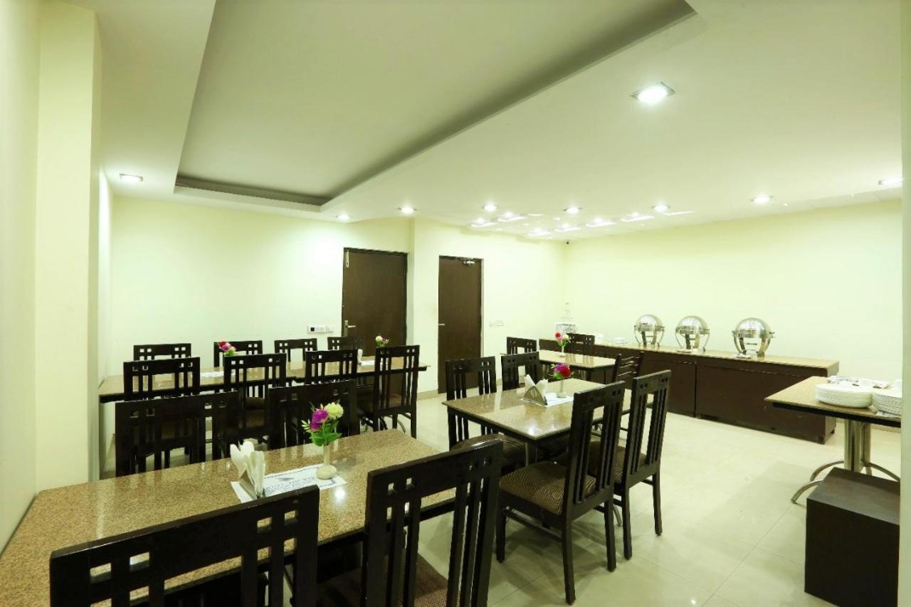 Hotel The Rts Plaza New Delhi Luaran gambar