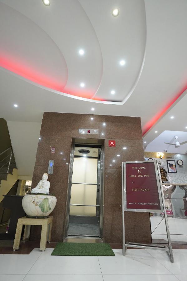 Hotel The Rts Plaza New Delhi Luaran gambar