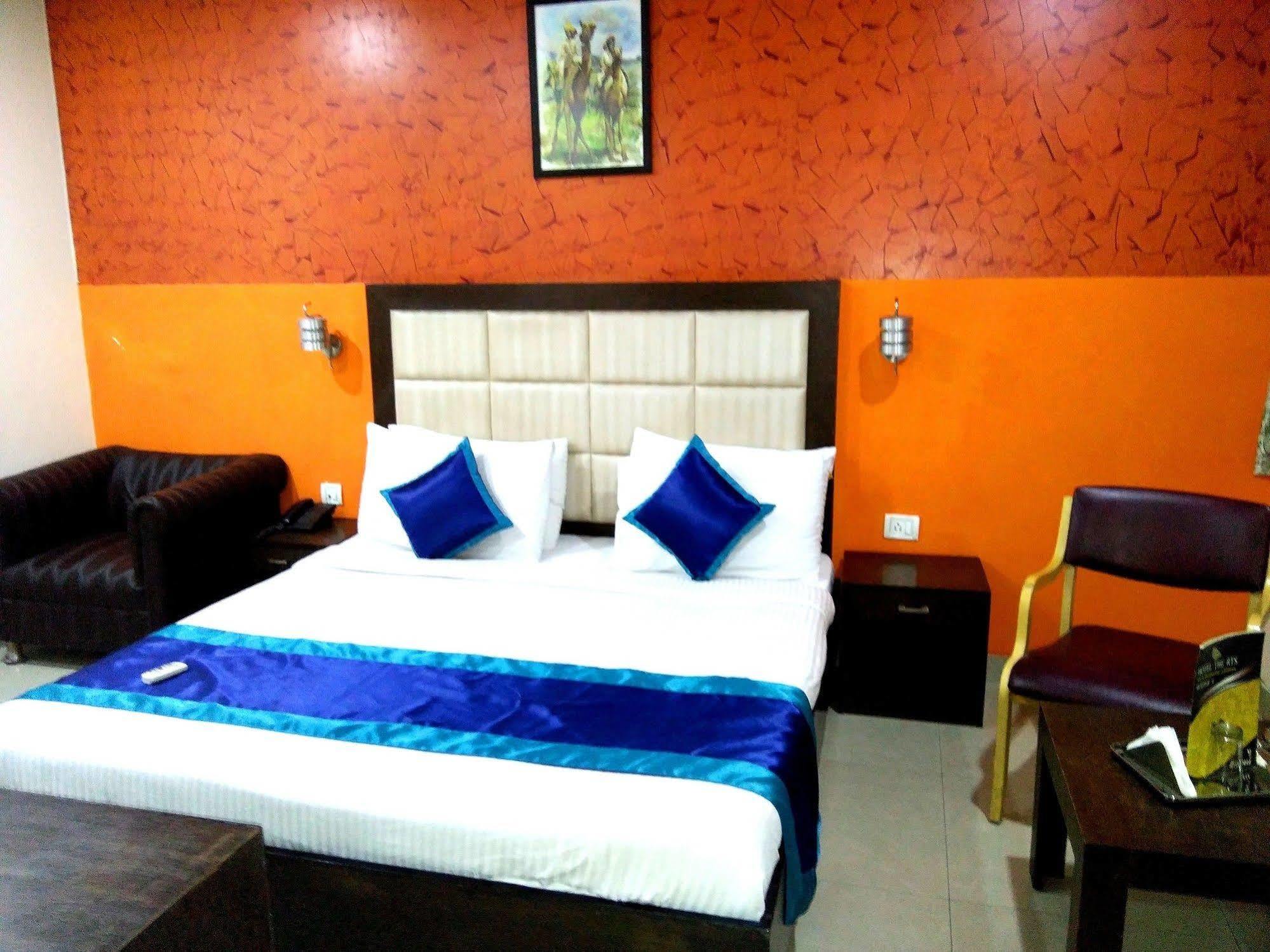 Hotel The Rts Plaza New Delhi Luaran gambar