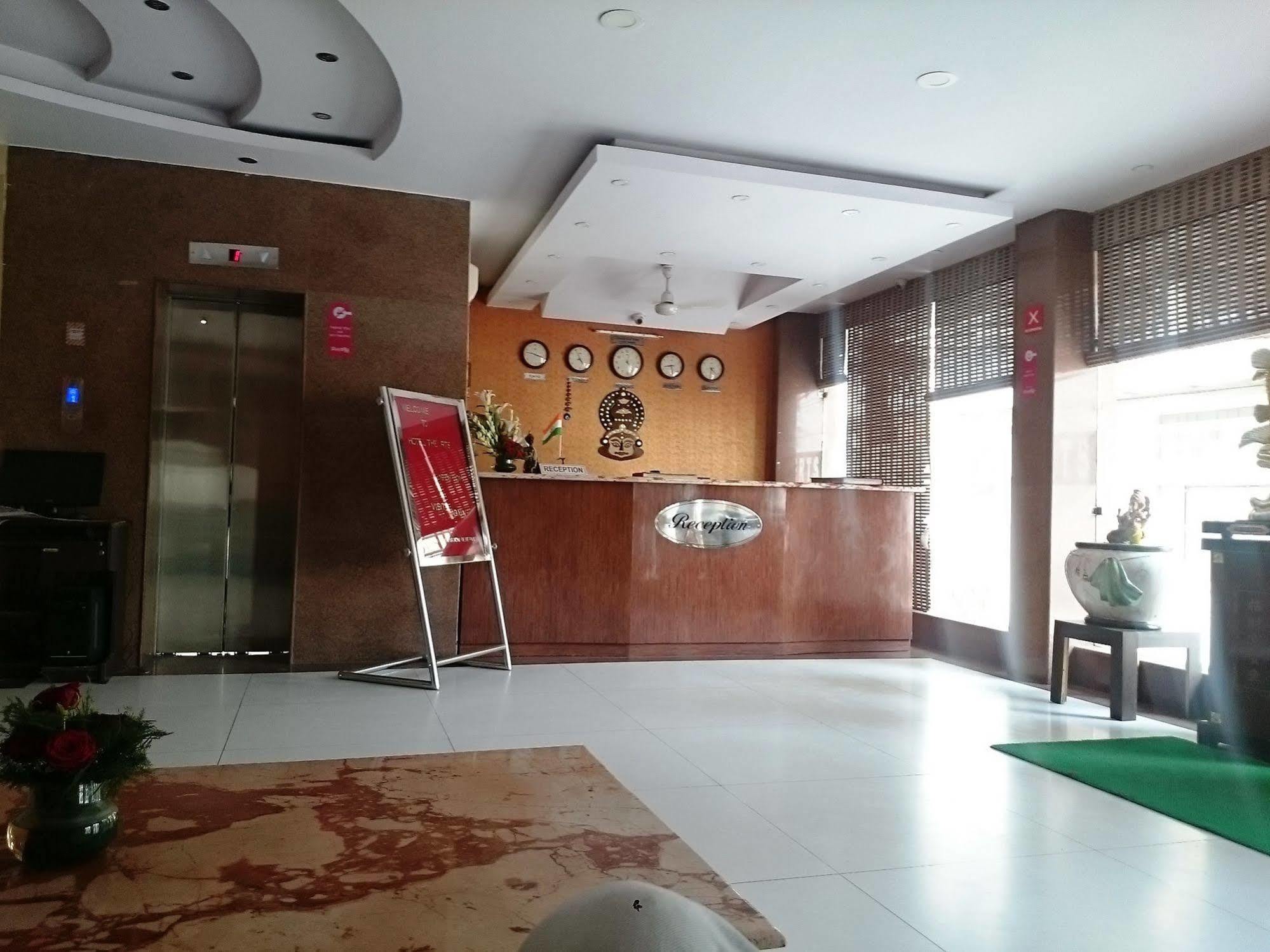 Hotel The Rts Plaza New Delhi Luaran gambar